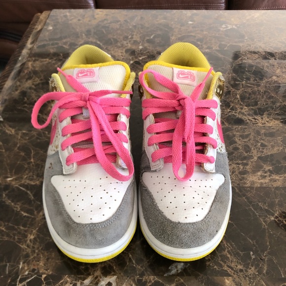 2007 Women's Nike Dunk Low White/Metallic/Gold/Pink Size